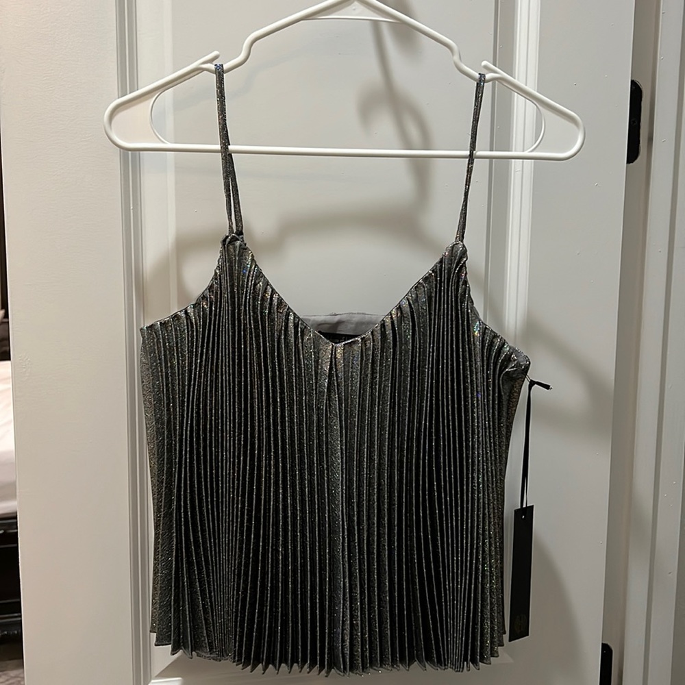 Revolve House of Harlow XS pleated top